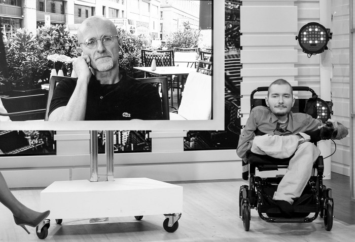 Valerijs Spiridonovs un itāļu neiroķirurgs Serdžo Kanavēro (ekrānā) TV šovā “Labrīt, Anglija!” 2016. gada 20. septembrī. Foto: Rex Features