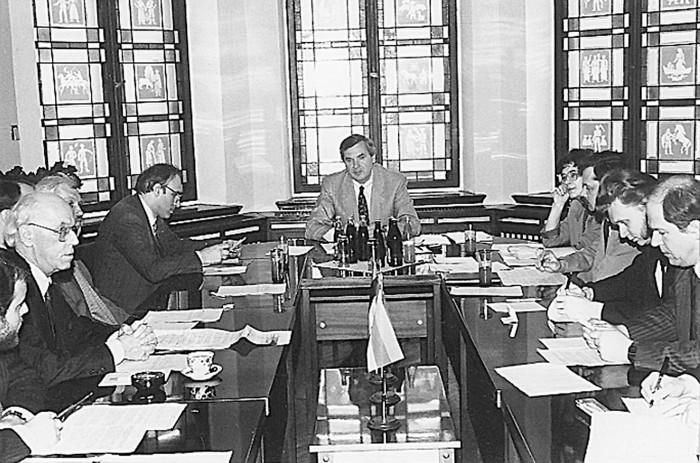Foto no personīgā arhīva. Mārtiņš Virsis un toreizējais ārlietu ministrs Jānis Jurkāns, Lennarts Meri un citi