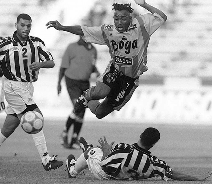 Tunisijas un Lībijas futbolistu kaislības (Foto - AFP)