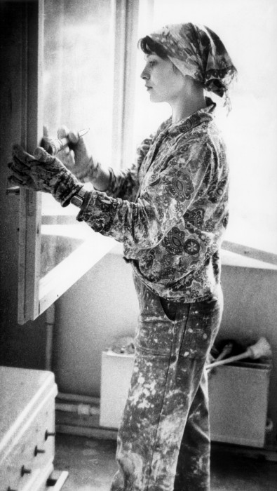 Laimonis Skride. Purvciema jaunā krāsotāja. 1976.