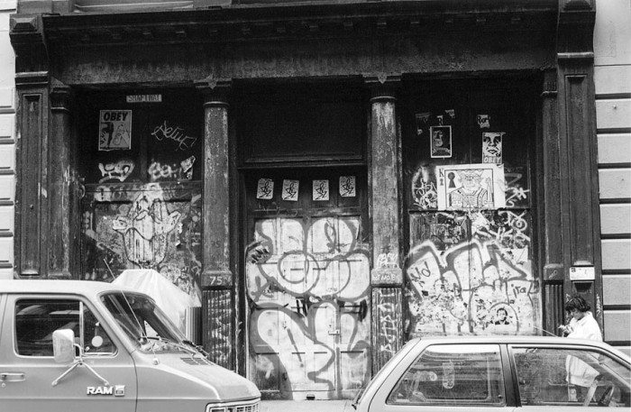 70. un 80. gadu SoHo paliekas, ko daudzi jau spēj uzskatīt par kultūrvēsturisku pieminekli. (Foto - Marc Gaber)
