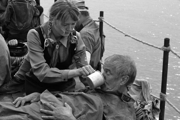 Ņikitas Mihalkova meita Nadežda filmā “Dieva priekšā. Saules nogurdinātie 2” (Publicitātes foto)