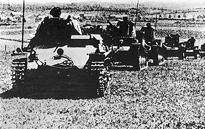 Vācu tanki Francijā 1940. gada maijā (Foto - Planeta)