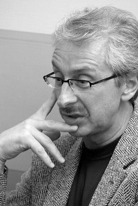 Ojārs Rubenis:  Kavaradosi ir “babņiks”, kuram gribas vēl. Un Skarpija ir tieši tāds pats,  un arī Toska ir tieši  tāda pati… (Foto - Māris Zemgalietis. BCCS, Repro)