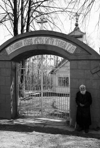 Andrians Karpovičs Verjovkins, baznīcas uzraudzītājs, Štikāni, Silmalas pagasts, 19.04.2003. (Foto - Mārcis Bendiks)