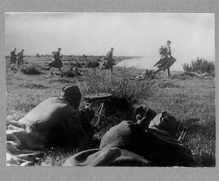 Padomju armijas uzbrukums 1944. gadā (Foto no Pētera Čačkas personīgā arhīva)
