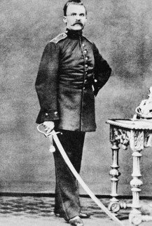 1867. gads. Frīdrihs Vilhelms Nīče kā “vecs artilērists”.  “Tas, ko es stāstu, ir nākošo divu gadsimtu vēsture.” (Foto: Imageforum/LETA)