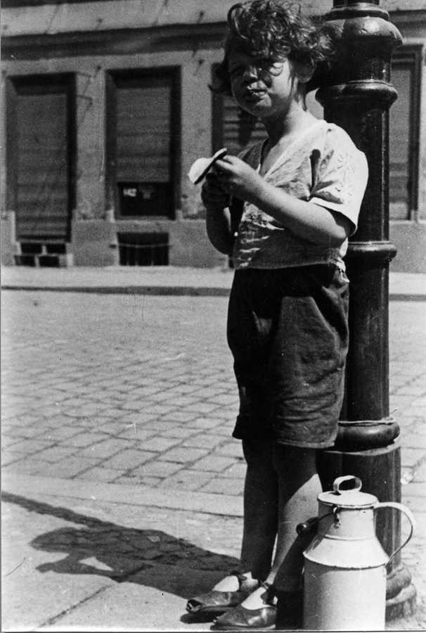 Aleksandrs Grotendīks bērnībā. Berlīne, 1933