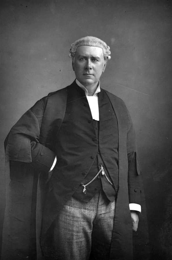 Britu jurists un politiķis sers Franks Lokvuds, kurš tiesā uzturēja apsūdzību pret Oskaru Vaildu, 19. gs. 80. gadi (Foto: Imageforum/LETA)
