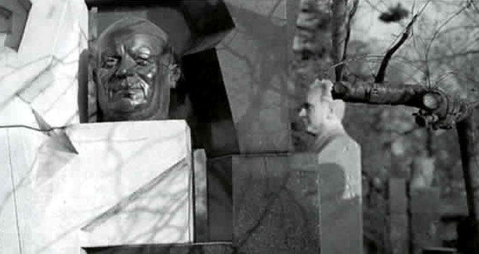 "Mana attieksme pret Hruščovu ir pilnīgi skaidri izteikta piemineklī Novoģevičjes kapsētā, aizejiet un apskatieties." Foto: Juris Lorencs